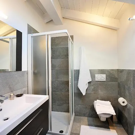 Sleeps 6 Pool Appartamento