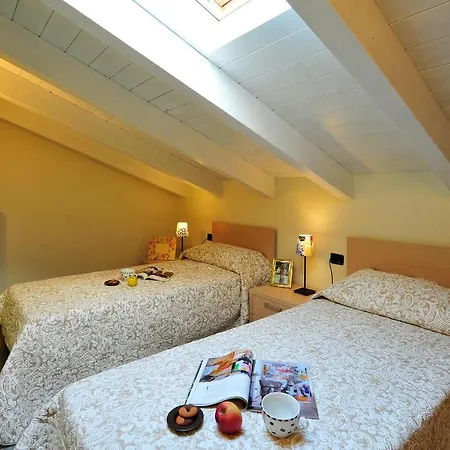 Sleeps 6 Pool *